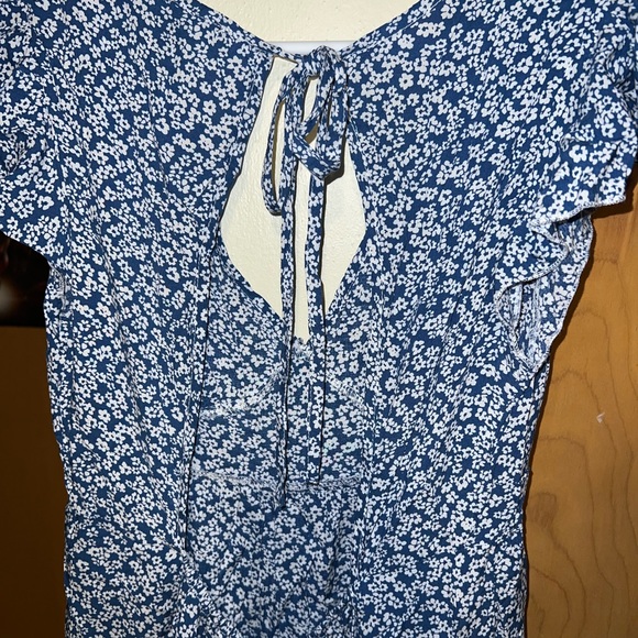 blue and white flower dress - Picture 3 of 4